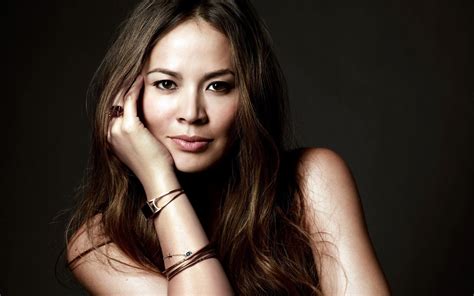 Moon Bloodgood: Bio, Height, Weight, Measurements.